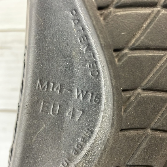 Oofos OOahh Slide Sandals - Picture 10 of 11